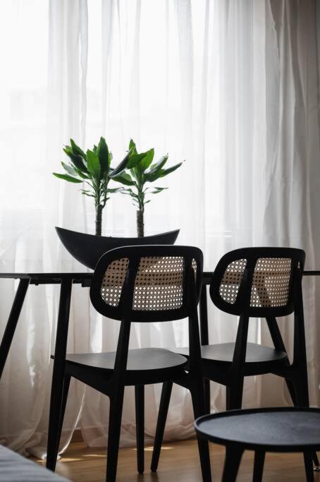 Your Cosy Perch In The Heart Of The Athenian Buzz Афины